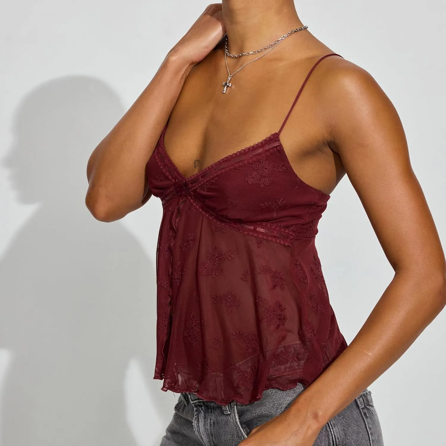 Amiblvowa Womens Sexy Lace Stretchy Corset Slim Fit Spaghetti Strap Camisole Y2k Going Out Sleeveless Tank Top Crop Tops