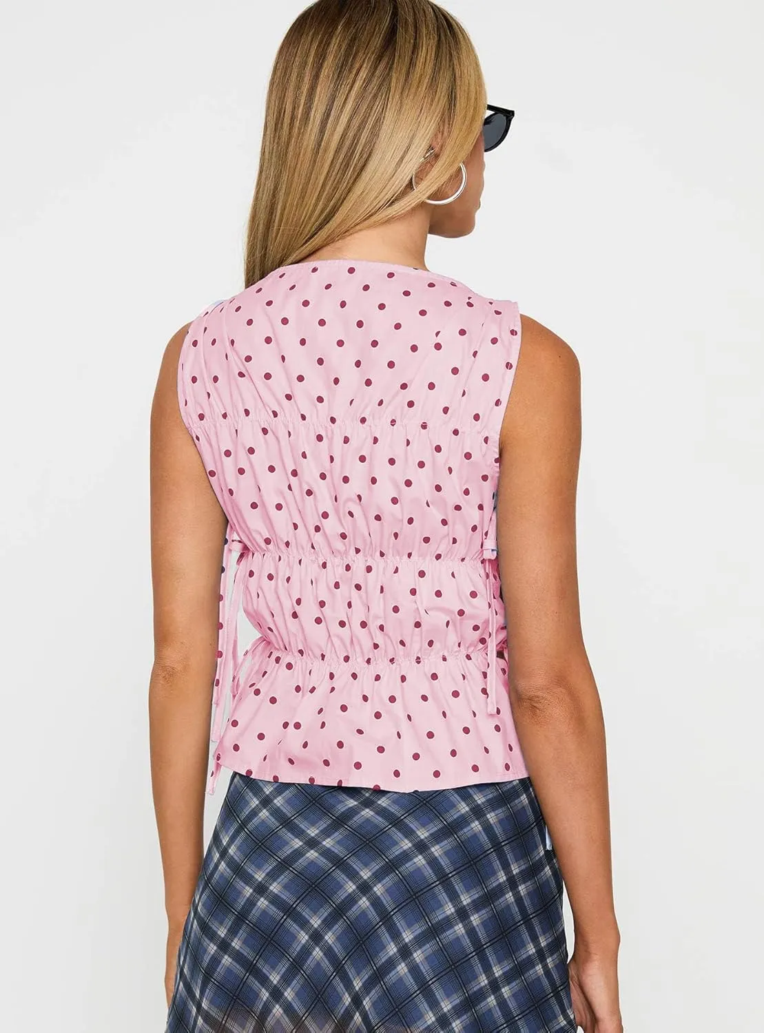 NUFIWI Women Cute Polka Dot Tank Top Boat Neck Smocked Going Out Y2k Tops Slim Fit Sleeveless Summer Shirts Streetwear