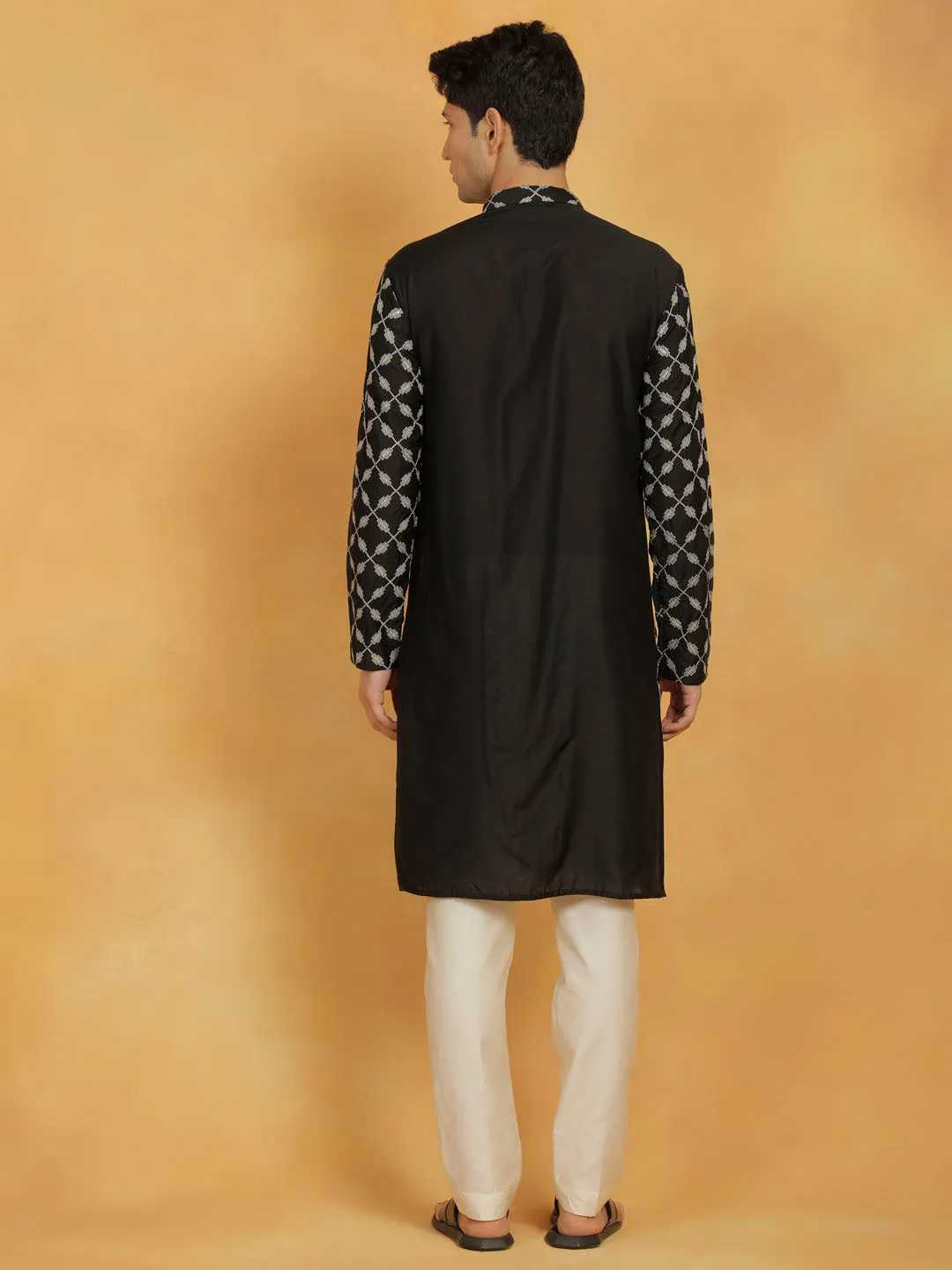 VASTRAMAY Embroidered Cotton Kurta Pyjama Set