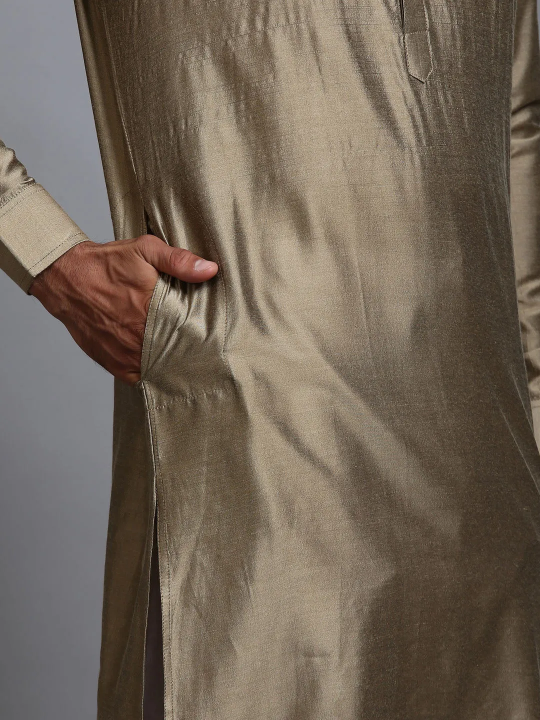 VASTRAMAY Men's Green Cotton Kurta Pyjama