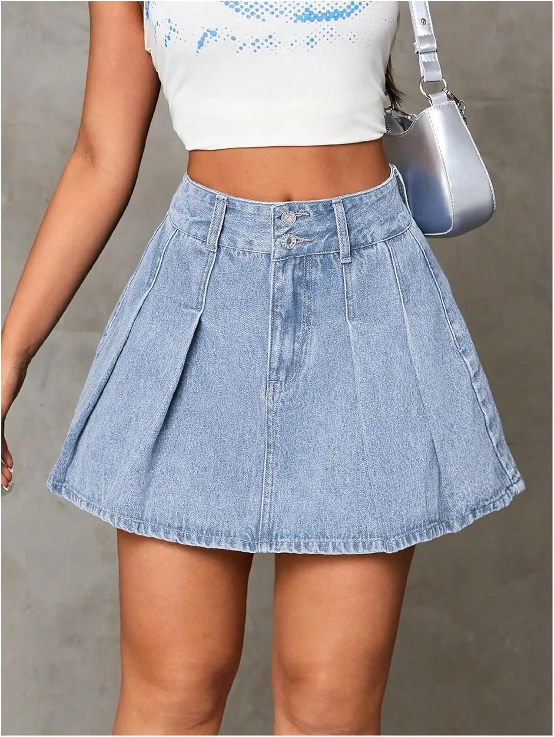 WDIRARA Women's High Waist Button Pleated Hem Skater A Line Streetwear Mini Denim Skirt