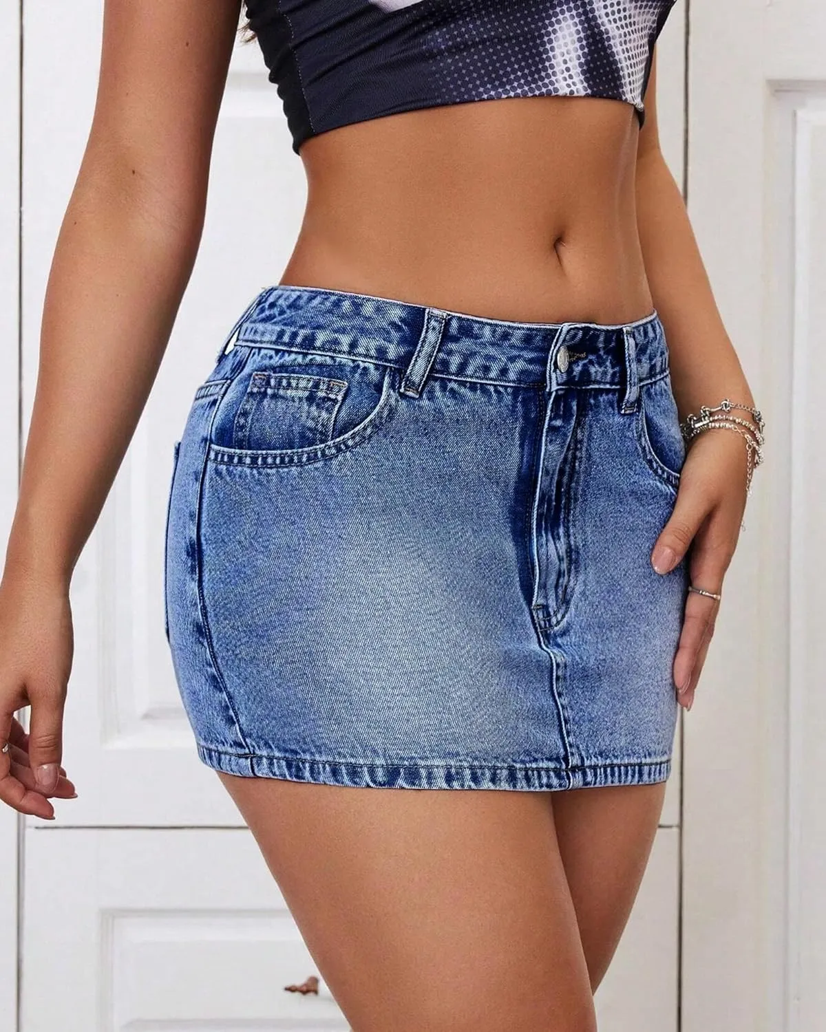 Women's Low Rise Stretchy Denim Skort Sexy Comfy Mini Jean Skirt for Summer Casual Streetwear.
