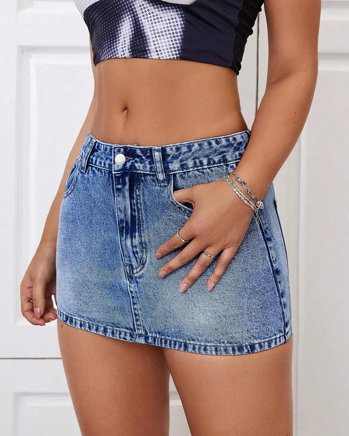 Women's Low Rise Stretchy Denim Skort Sexy Comfy Mini Jean Skirt for Summer Casual Streetwear.