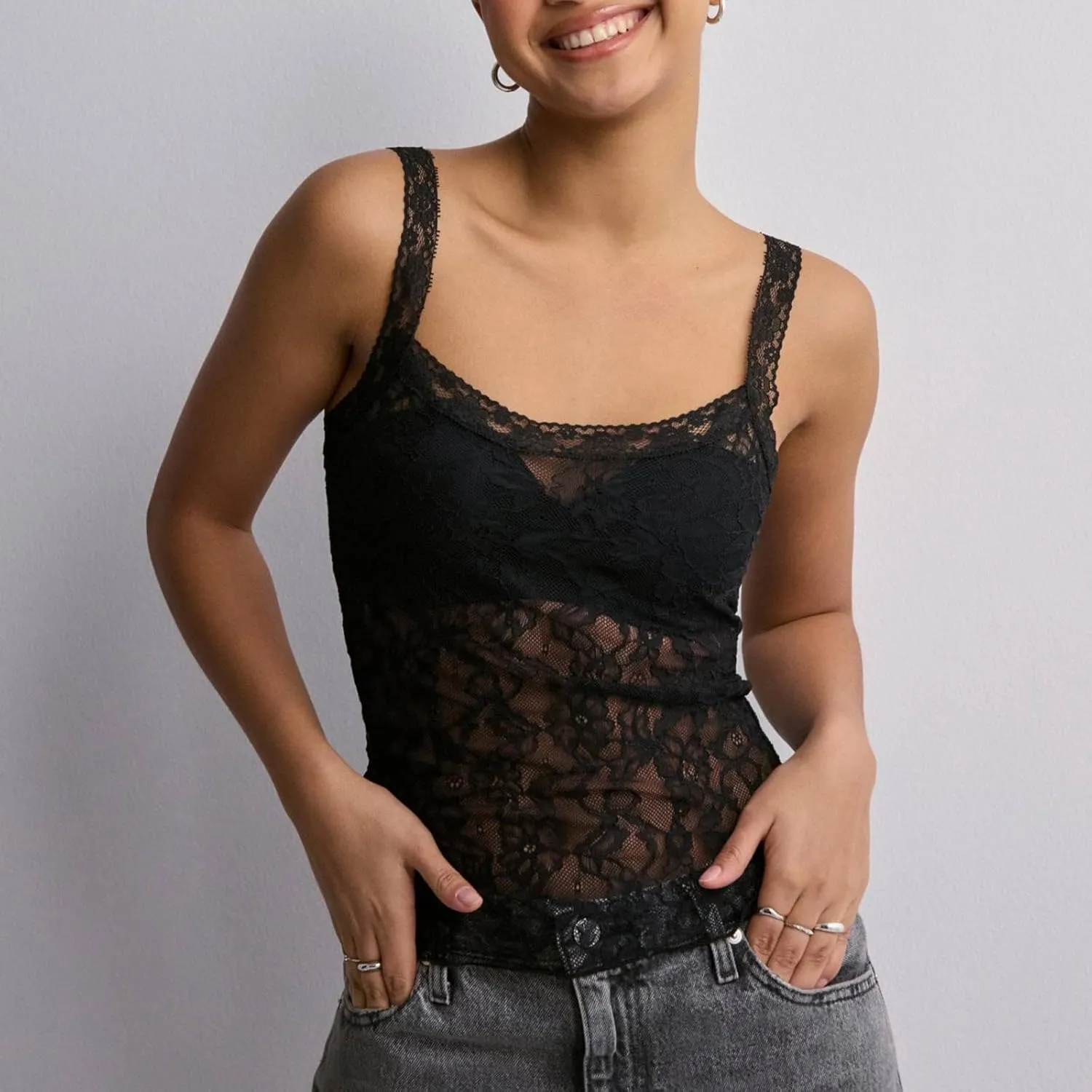 Womens Sexy Lace Ruffle Spaghetti Strap Camisole Tank Top Y2k Going Out Slim Fit Cami Sleeveless Shirt Crop Tops