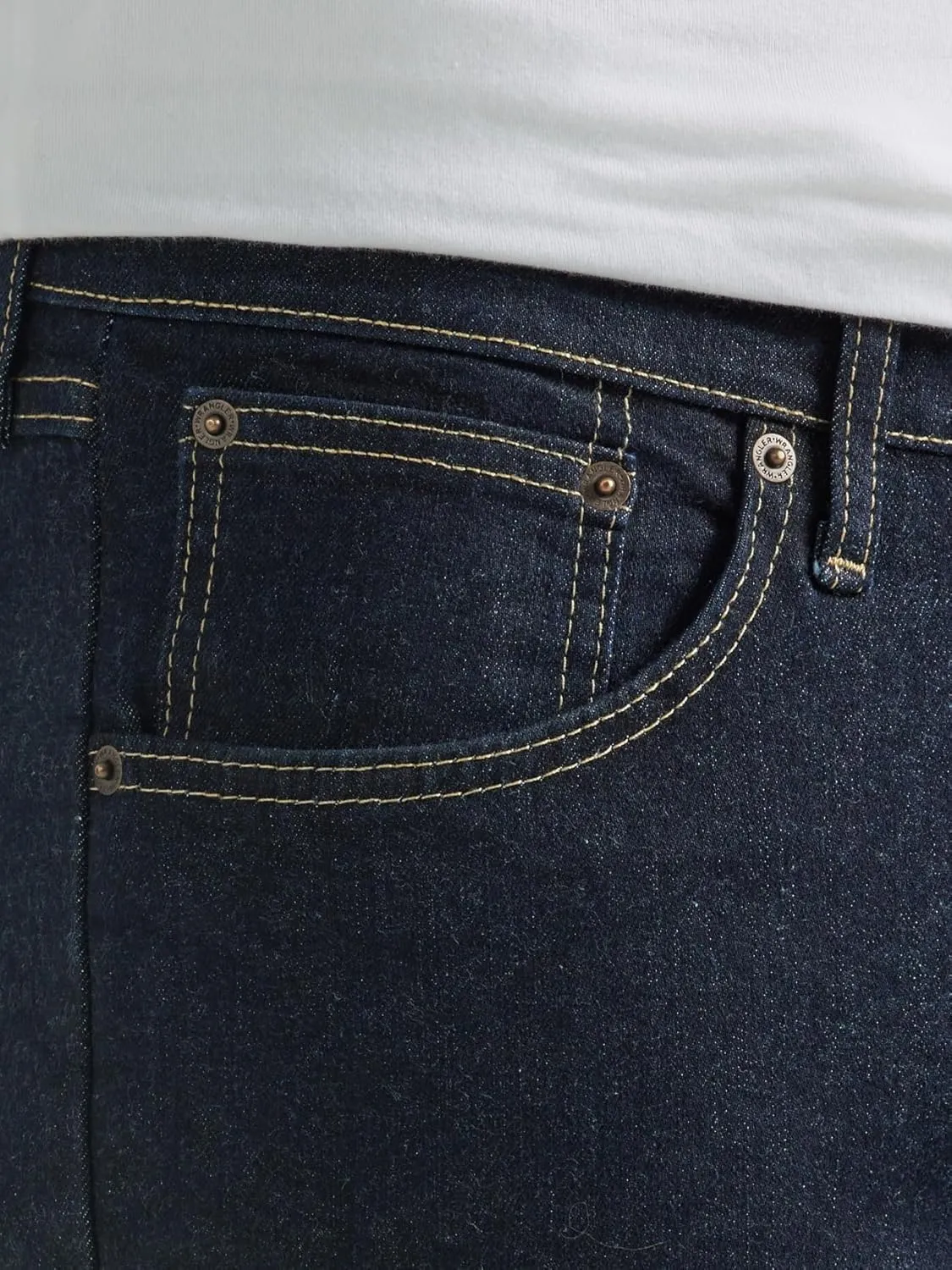 Wrangler Men's Free to Stretch Regular Fit Jeans