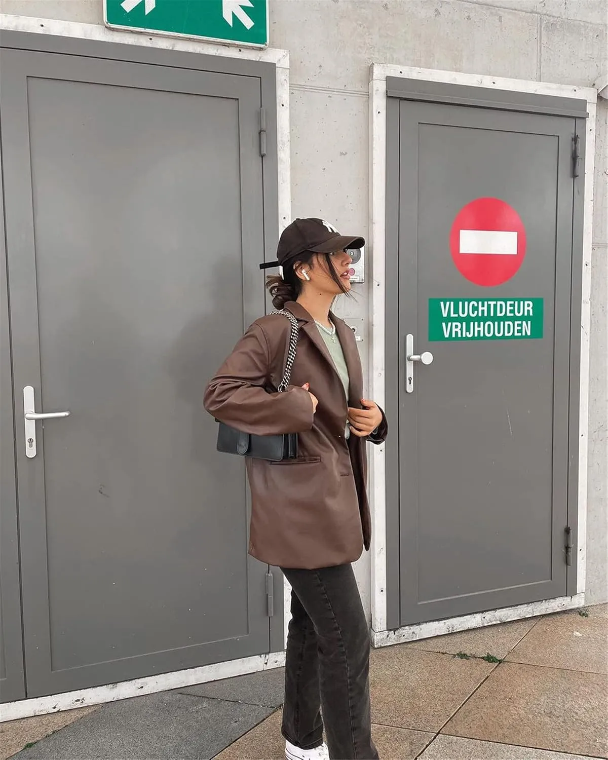 Yuemengxuan Women Faux Leather Blazer Vintage Lapel Boyfriend PU Jacket Long Sleeve Button Down Trench Coat Streetwear